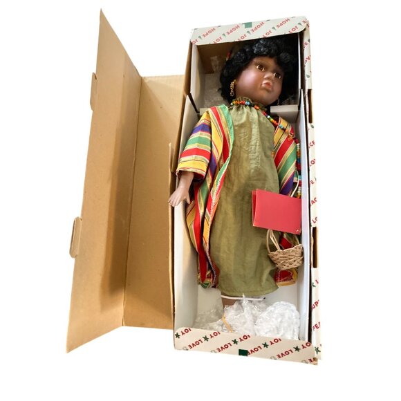 Vintage House Of Loyd Christmas Around World Tanisha Doll - Picture 1 of 6